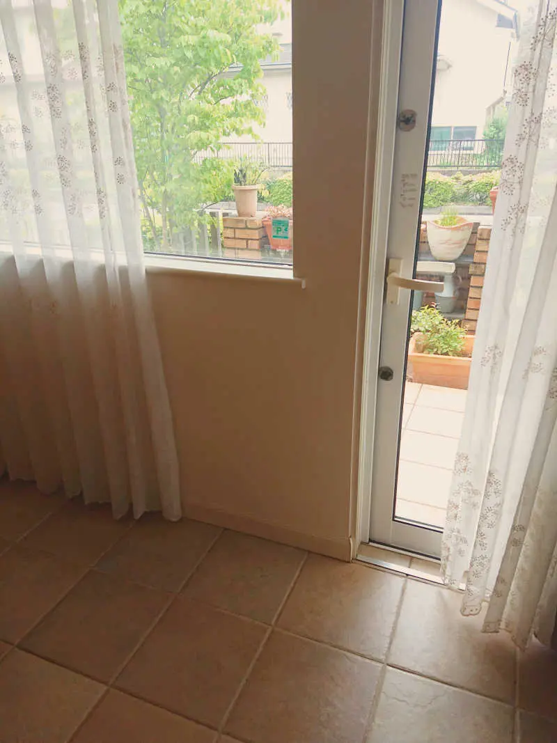 ダイニングのタイル