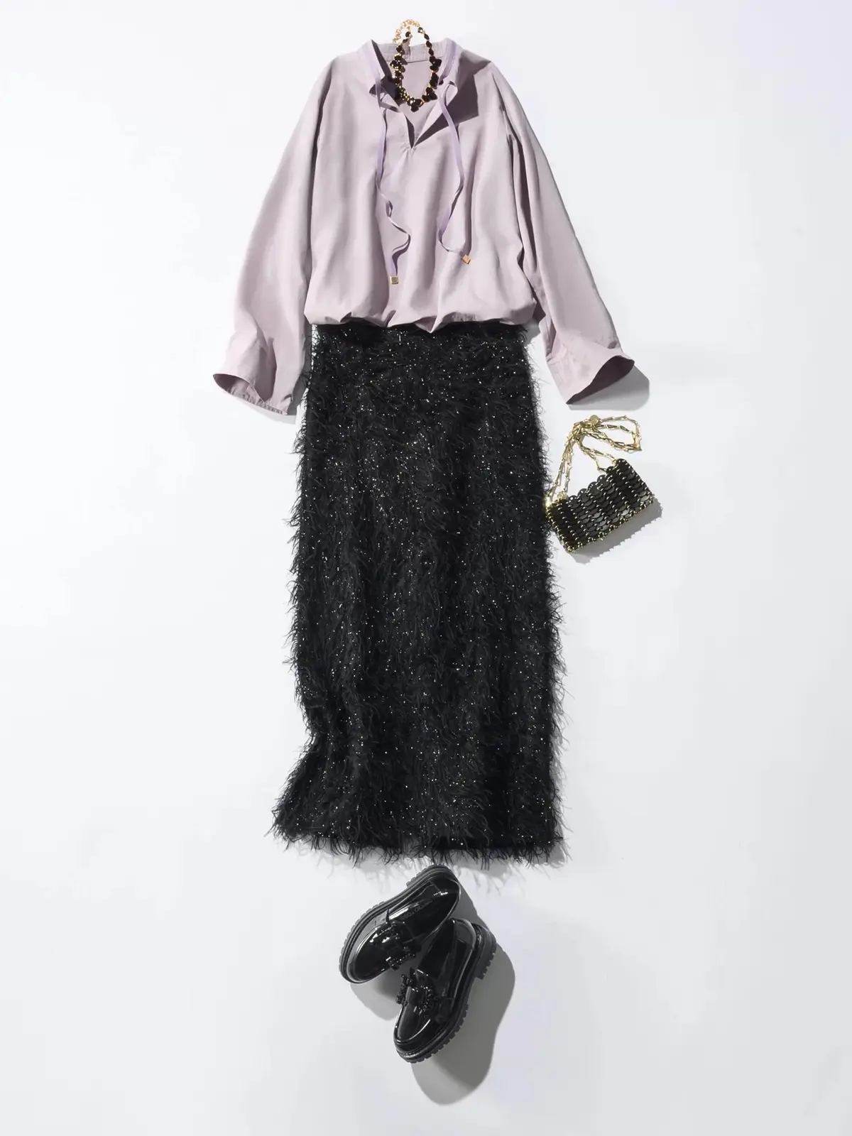 【50代スカートコーデ】品よく華やか。ホの画像_4