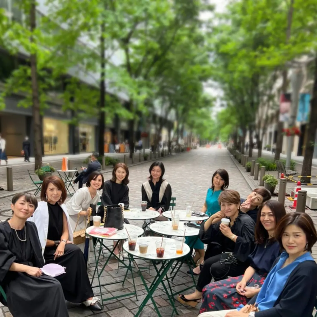 丸の内仲通り、カフェ、歩行者天国、チームＪマダム