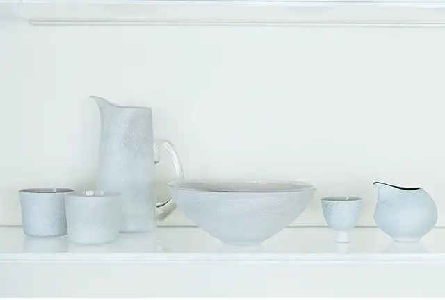 小宮崇のガラス「白の器シリーズ」