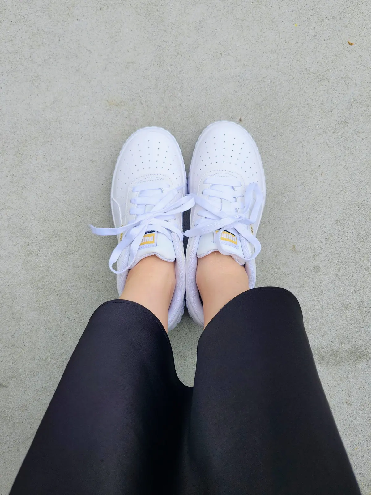 PUMA、プーマ、スニーカー、白スニーカー、40代ファッション、ZARA、ザラ、Tシャツ、アンテプリマ、スタイルデリ、セッキオスティローゾ 、UNIQLO、ユニクロ