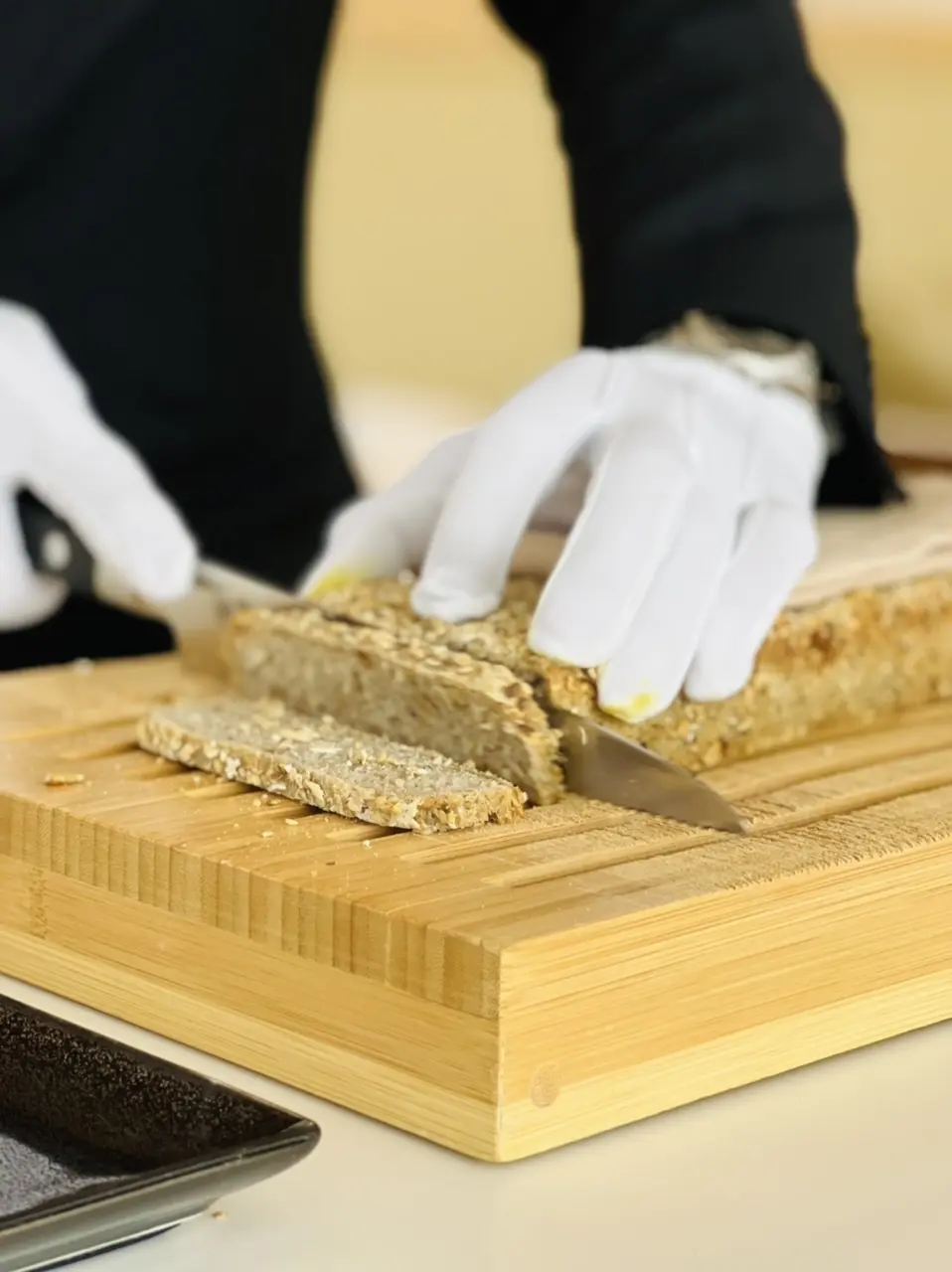 スタッフさまのお召し物もさりげなく「シャネル」