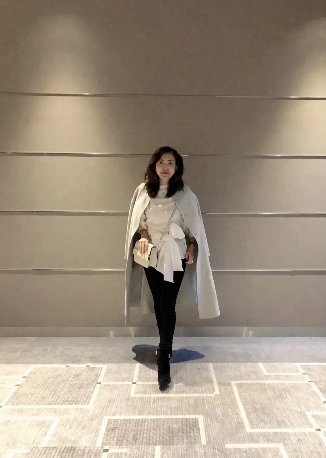 Adonisisのブラウス