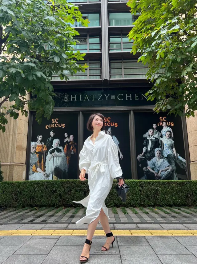 白ワンピースでホテルランチへ‼︎の画像_5