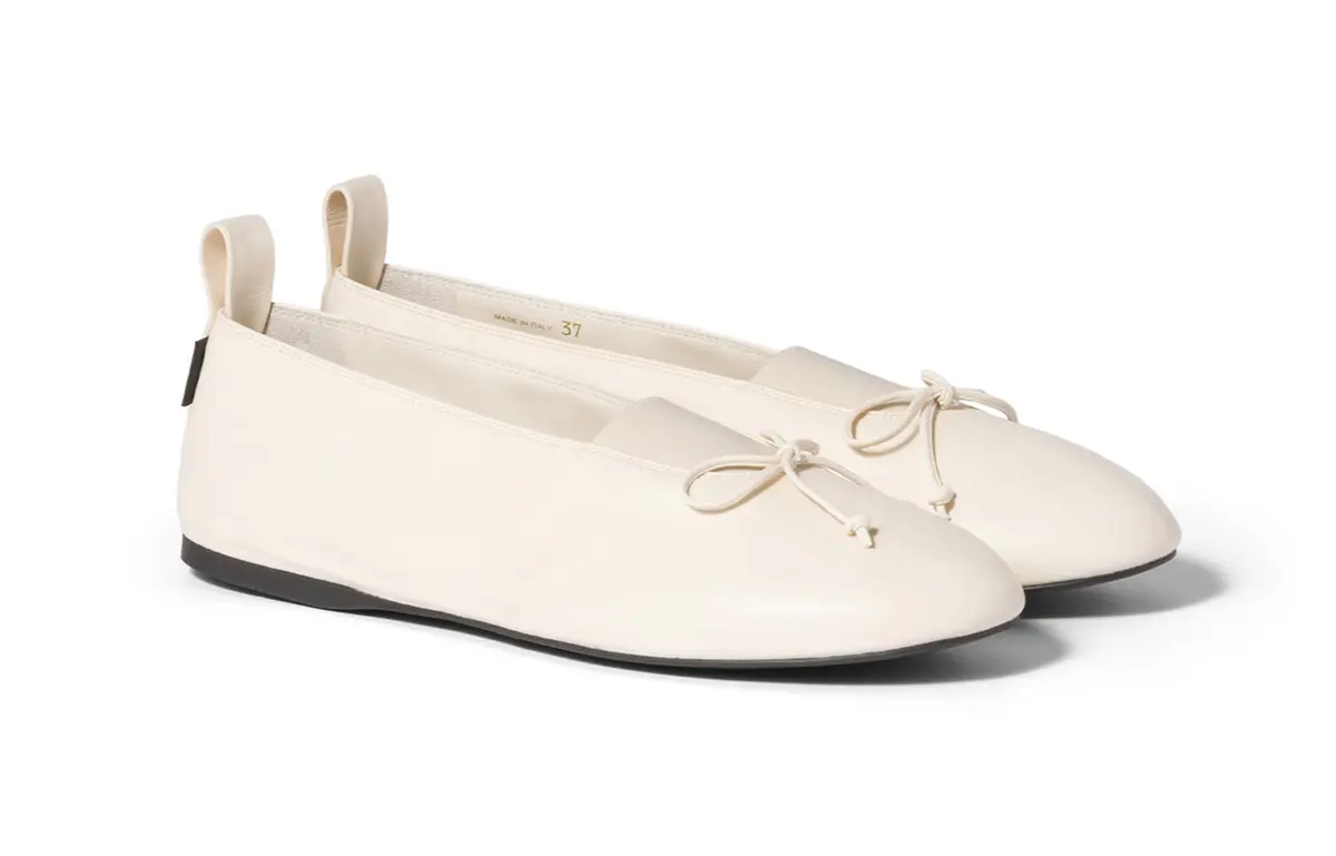 春新作　靴　バレリーナシューズ　ミュウミュウ