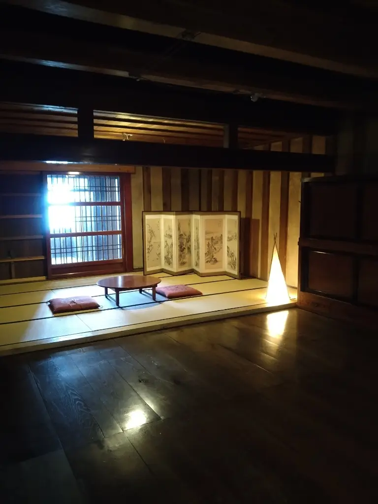 蔵の駅の内蔵の中