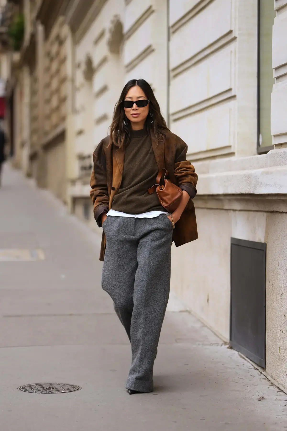 こなれ感漂う、ジャケット＆パンツスタイル