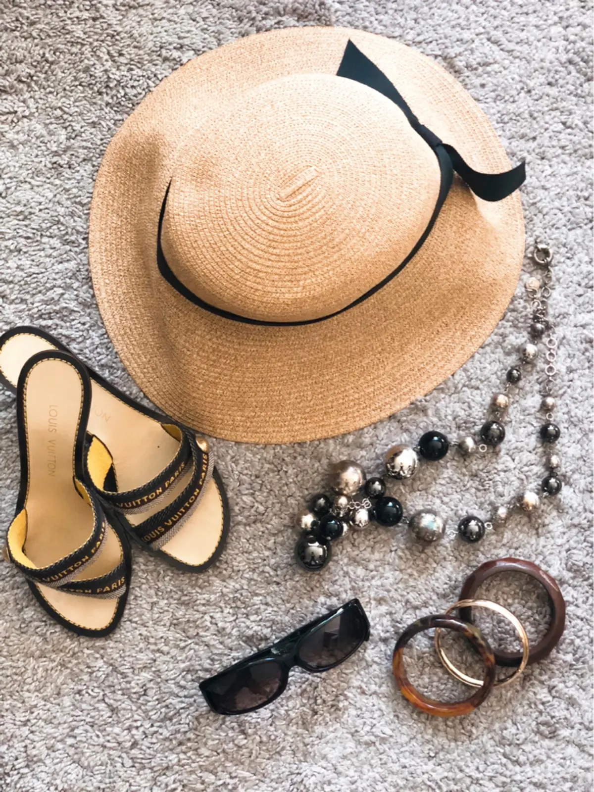 「Jマダムの8月はカーキが正解」の画像_4