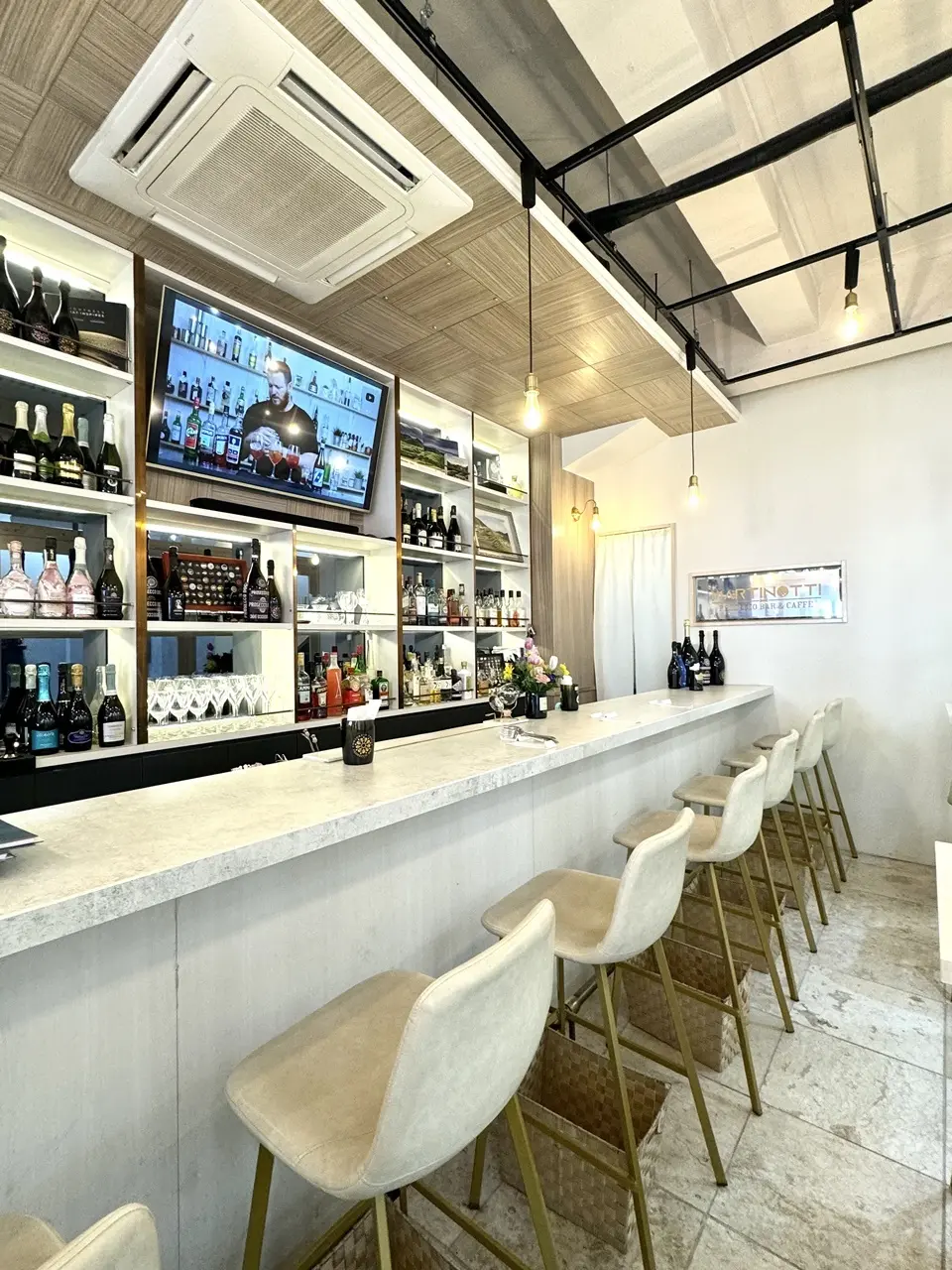 MARTINOTTI カウンター