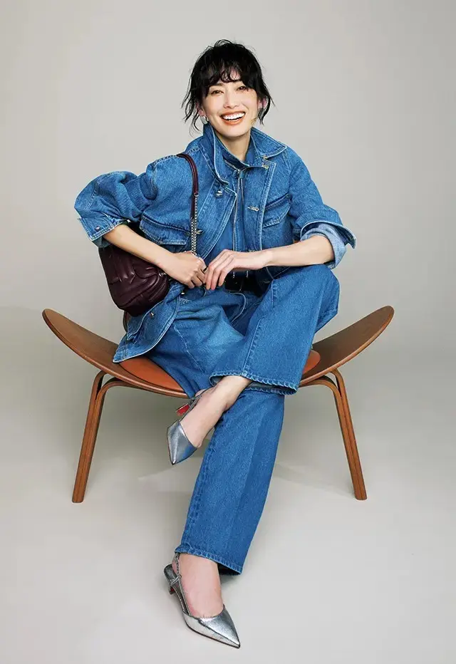 【エレガントで歩きやすい靴15選】履き心地と品のよさを兼ね備えた「微ヒール靴」で50代の美しい足元を作る