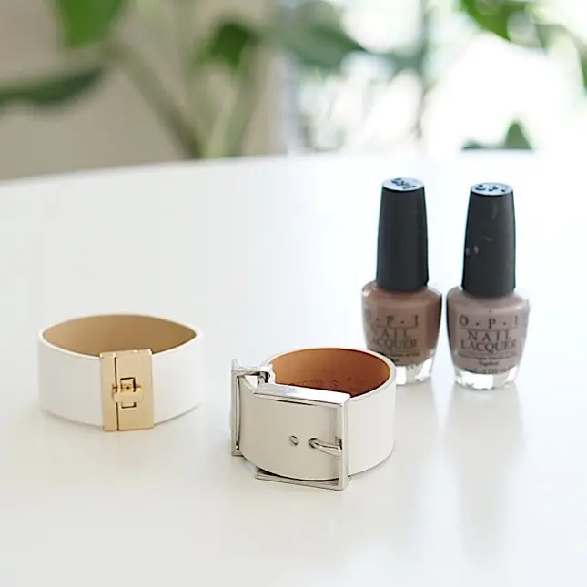 真夏の手元のおしゃれの画像_3