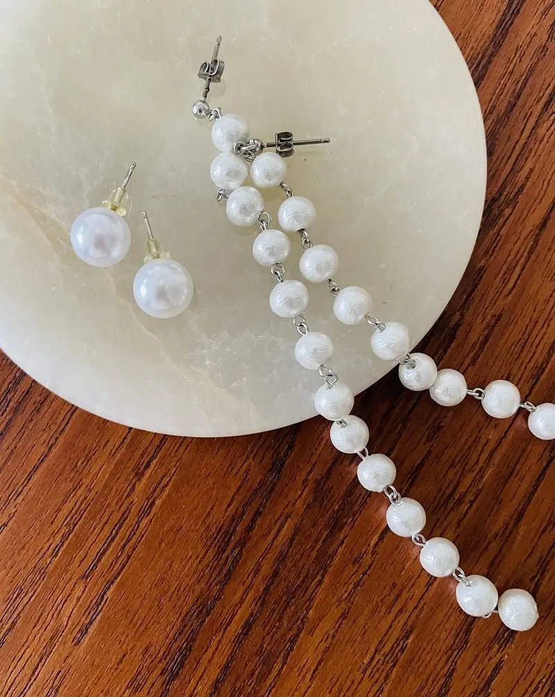 50代の耳もとがキラリ華やぐ！ショートヘの画像_6