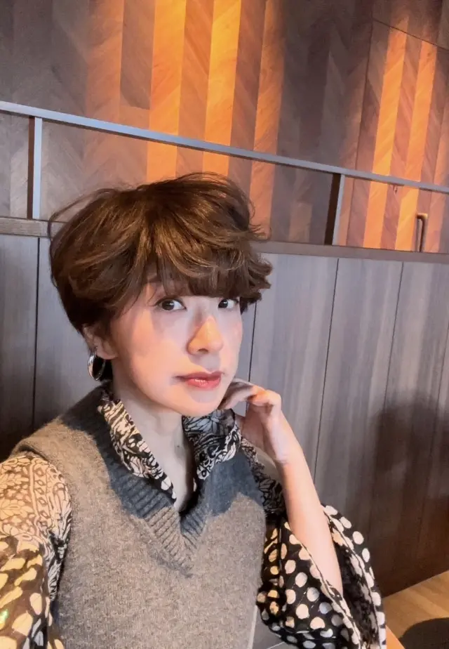 秋のミーティングにZARAのニットベストの画像_4