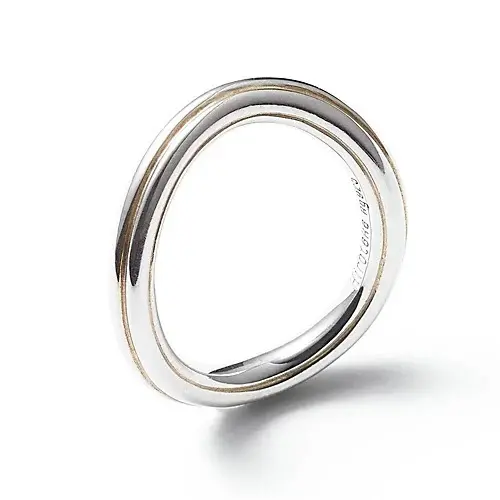 必要なのは、さりげないボリューム感！Tシの画像_5