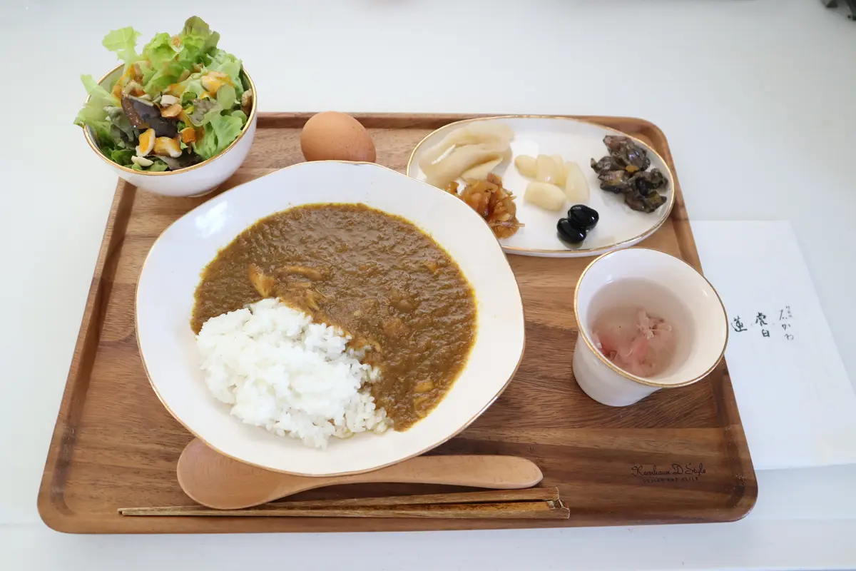 カレープレート+桜茶