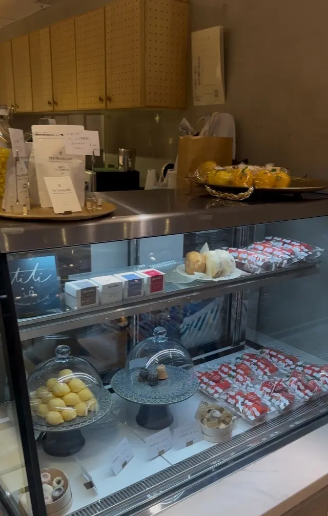 キレイめカジュアルコーデでお出かけ。の画像_4