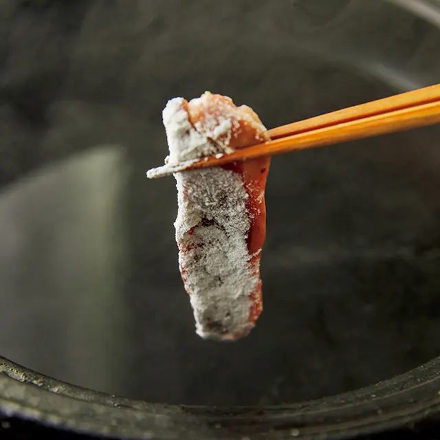 小麦粉をつけて治部 煮風に。