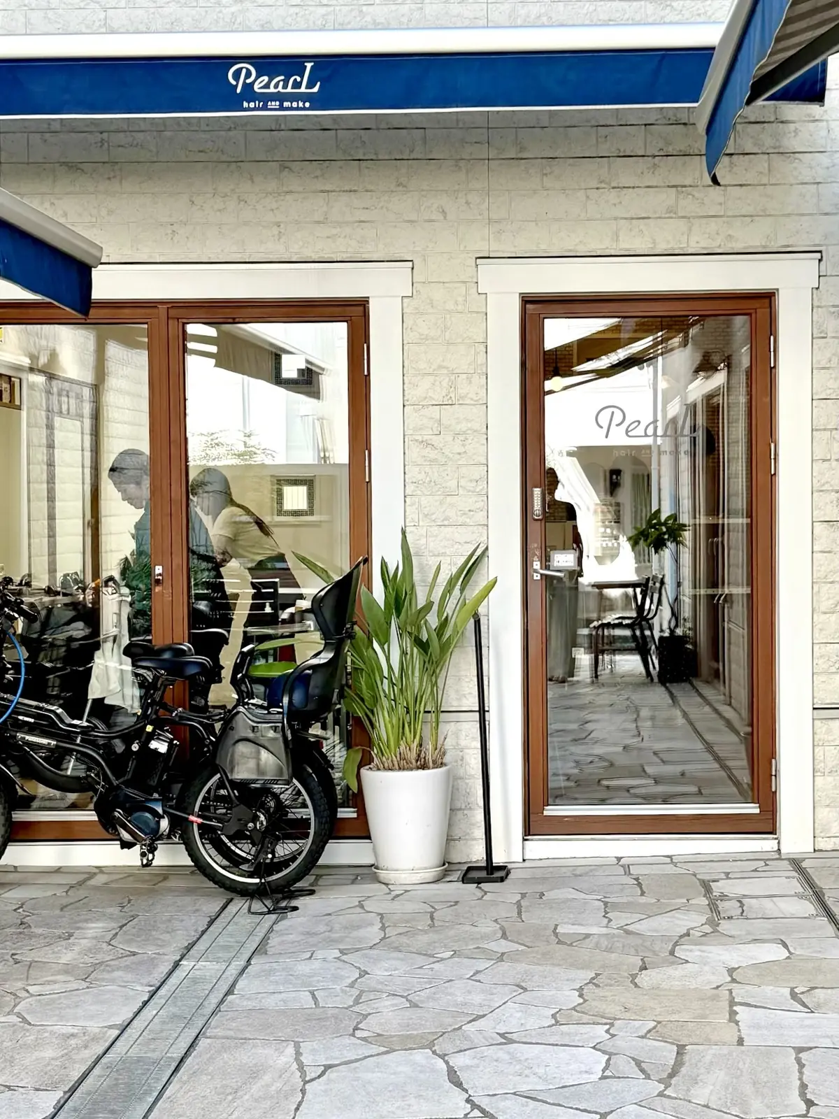 代官山　美容室パール　入り口写真