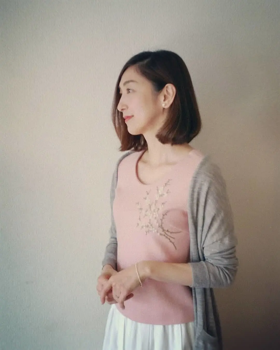 20年捨てられない春色の刺繍ニットの画像_2