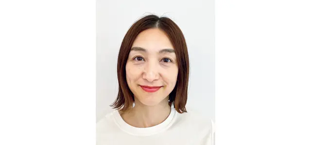 根本と毛先のグラデーションで立体的なショート