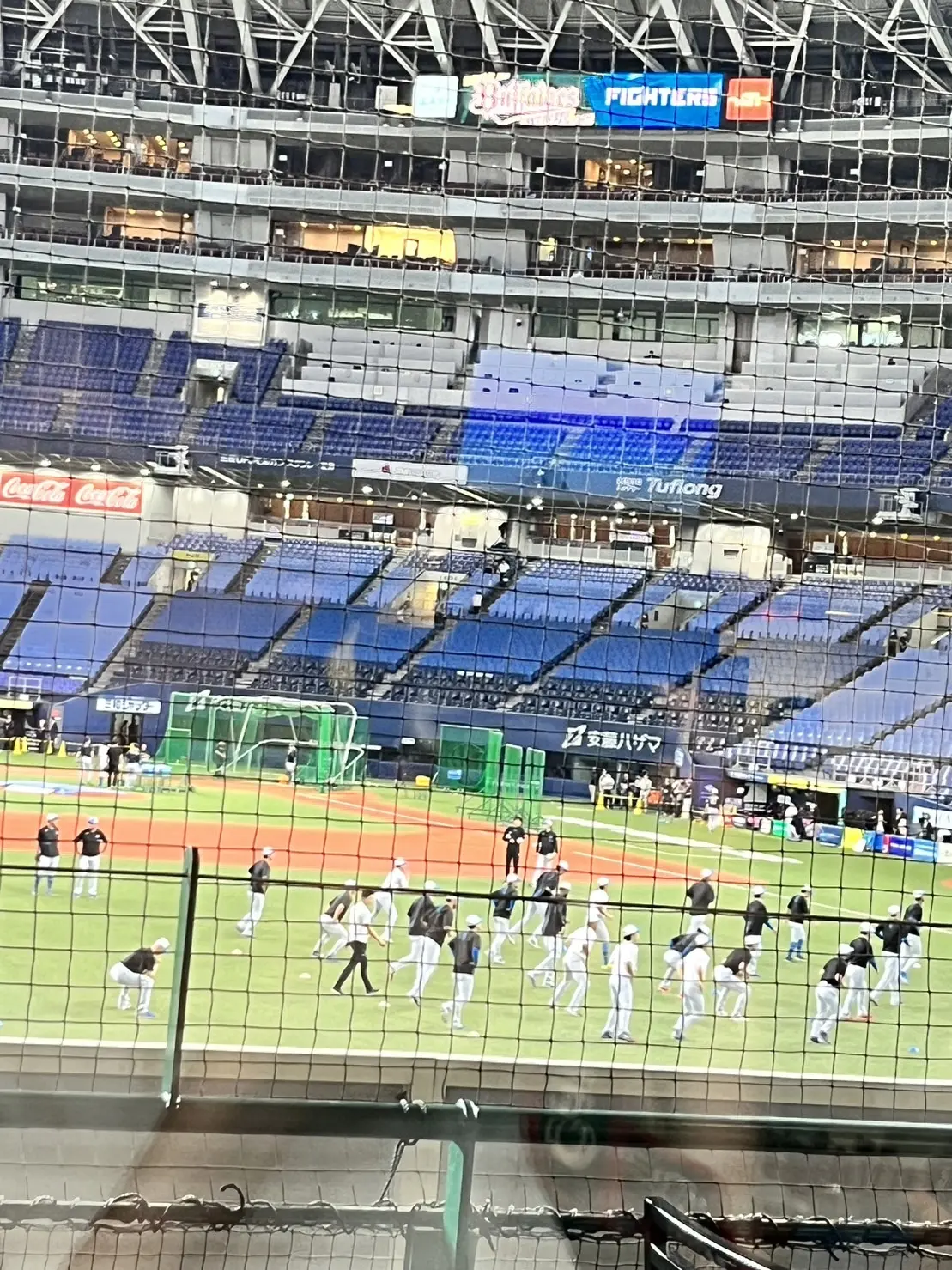 日本ハムファイターズのウォーミングアップが始まりました！