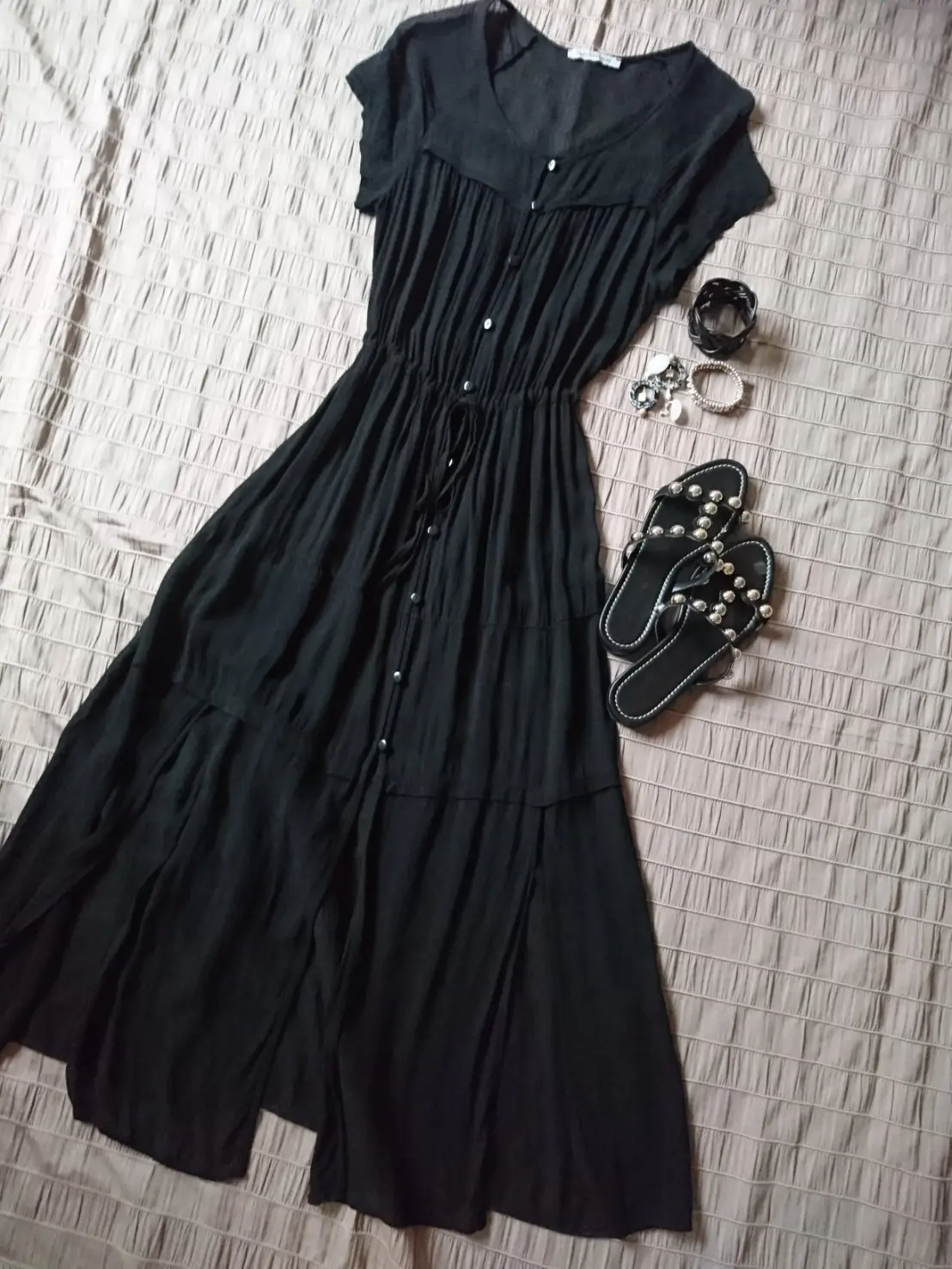 ブラックコーデの画像_1