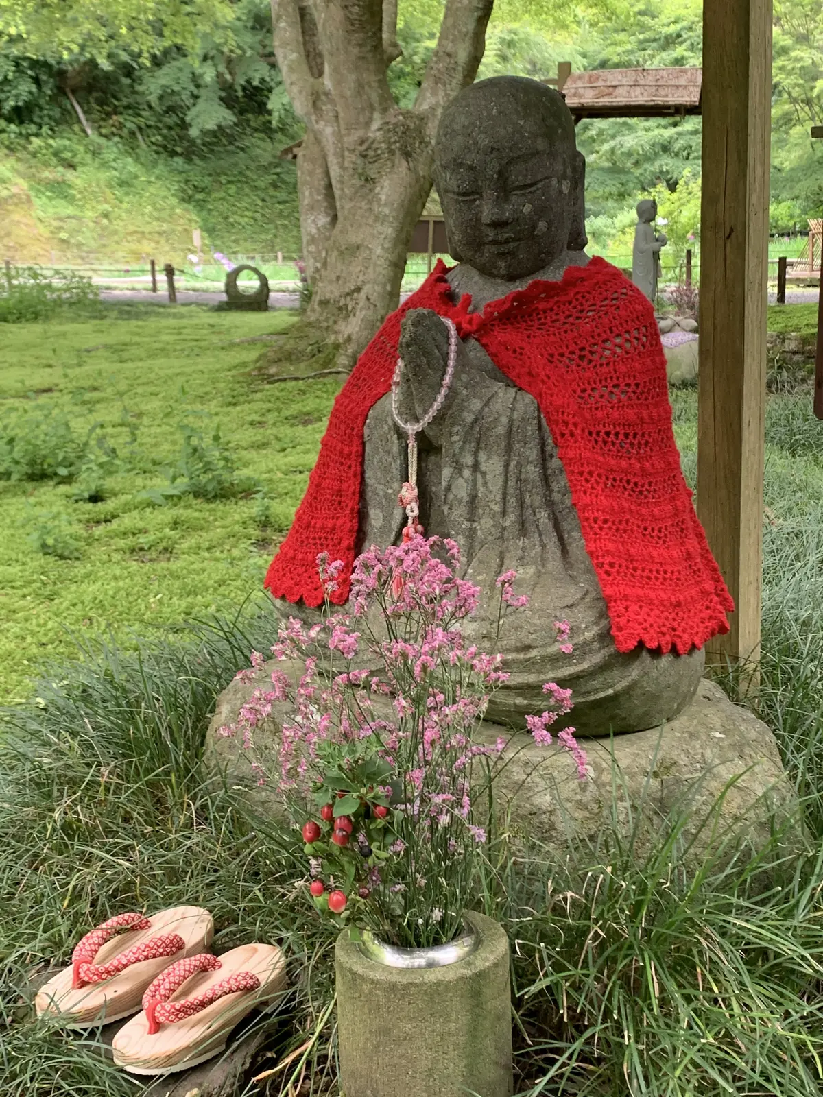 明月院の赤地蔵