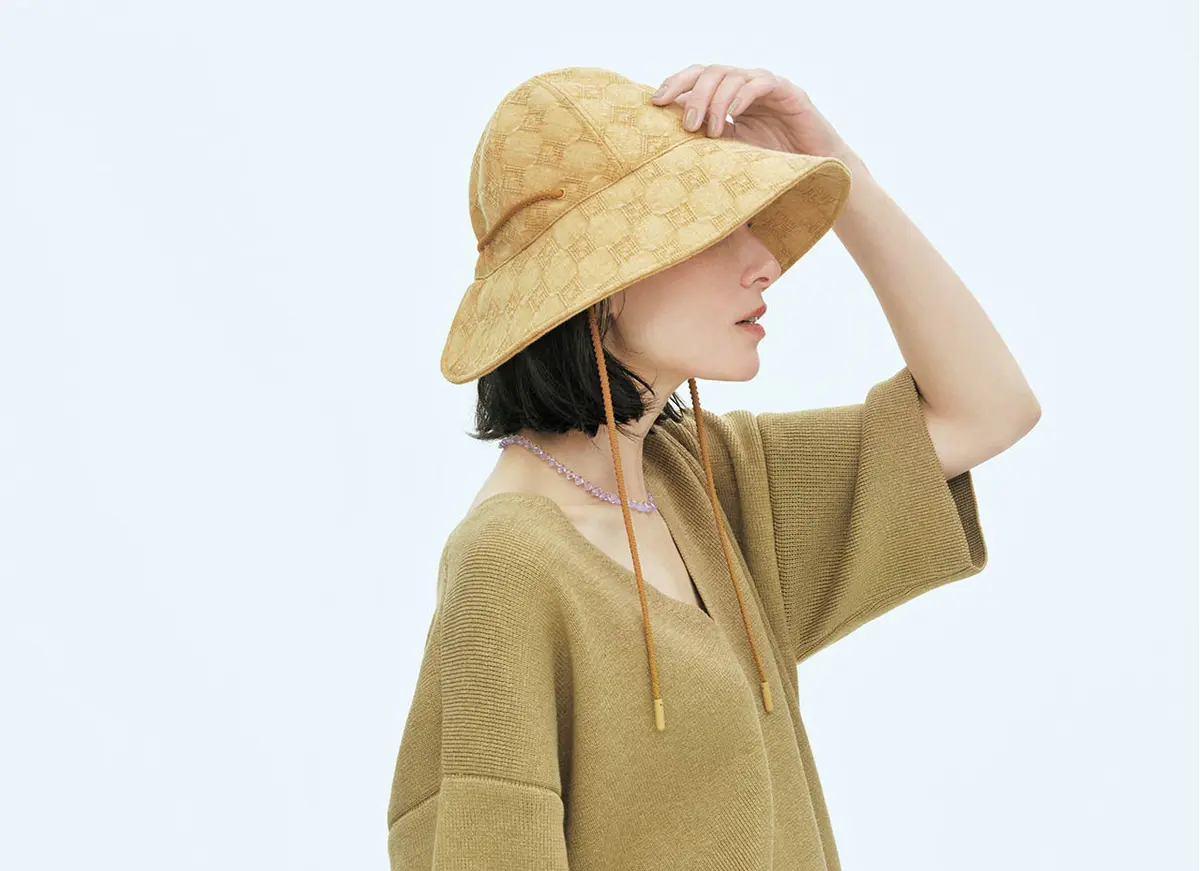 フェンディのハットの田沢美亜