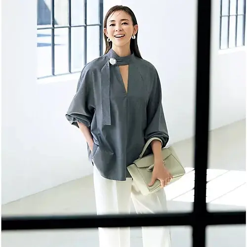 HARUNOBUMURATA HEPBURN／ボタンブラウス ￥74,800