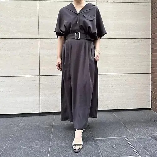 【50代 ファッション】気温32度以上に何を着る?大人の夏コーデ25選