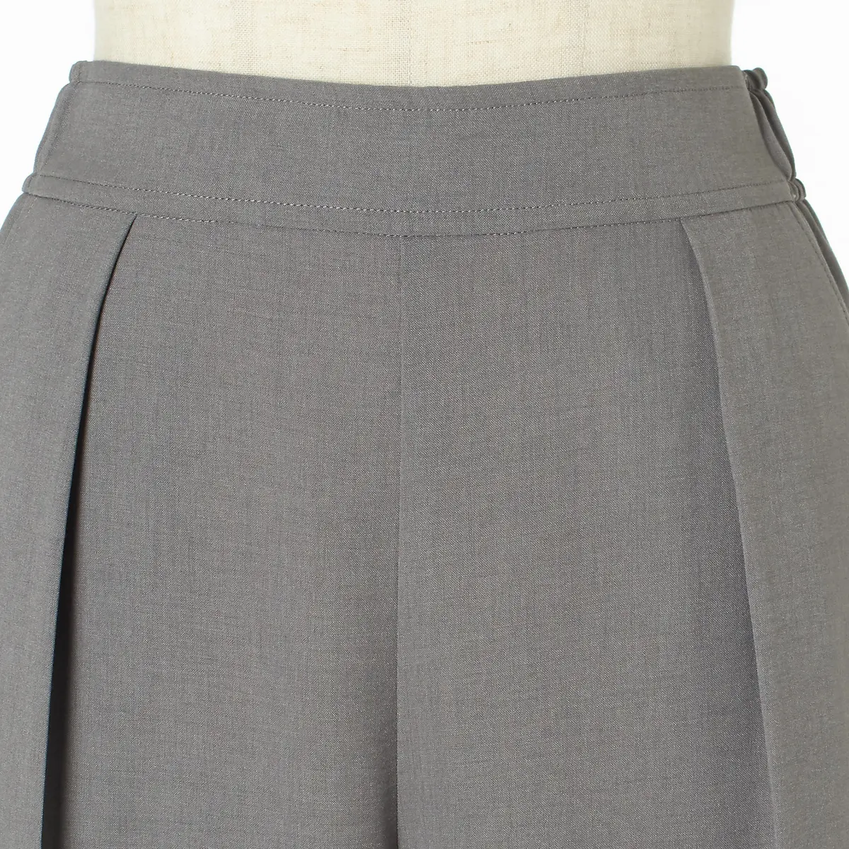 一枚で絵になる。着こなしの幅が広がる。「の画像_7