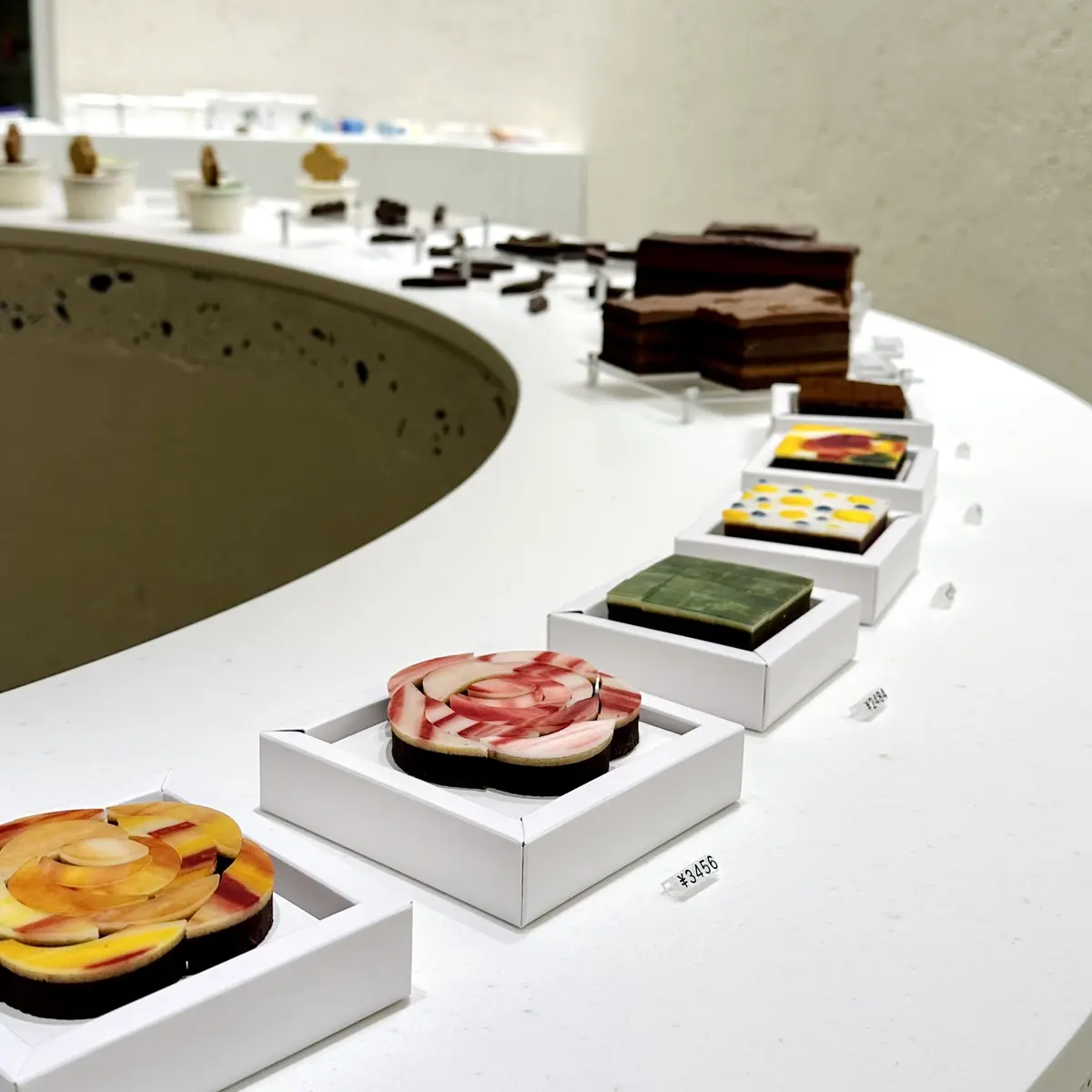 京都　パティスリー「RAU」店内写真