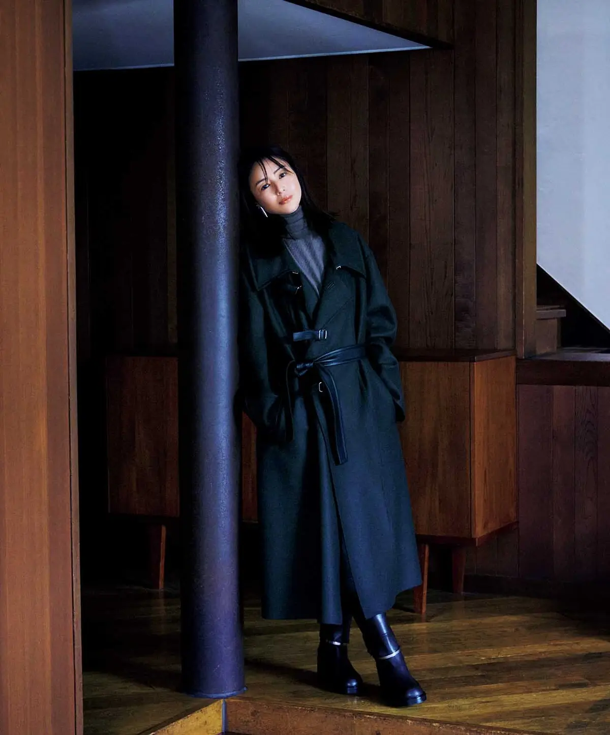 アウターが主役の季節。 柔らかなだけではない カシミヤの凛とした魅力を携えて