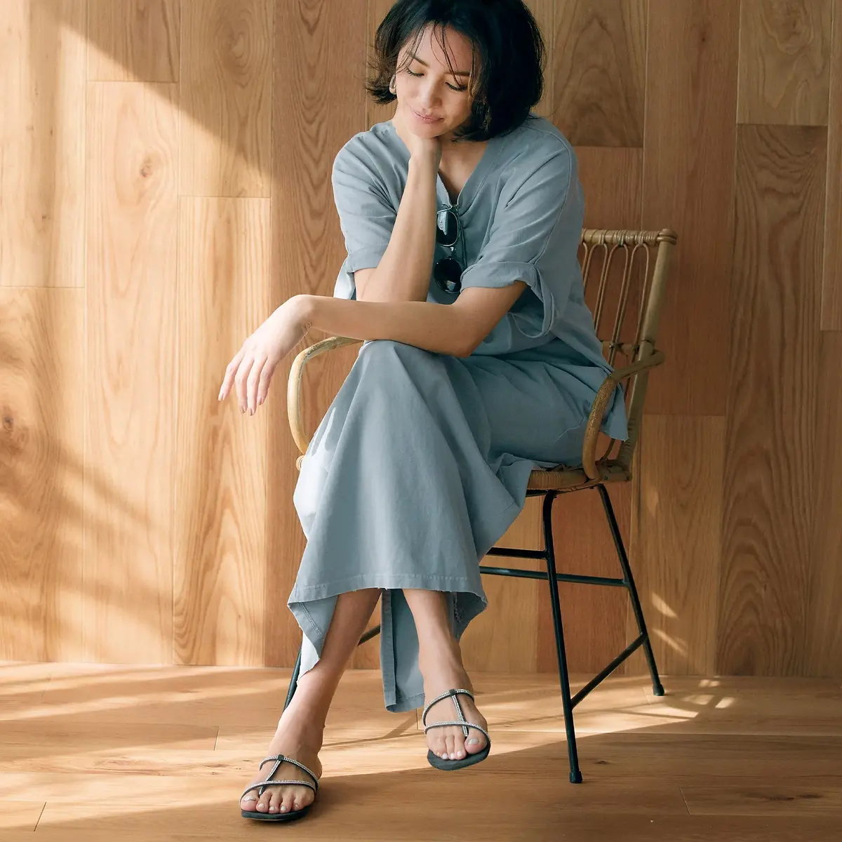  徳原文子×il Sandalo of Capri ビジューサンダル