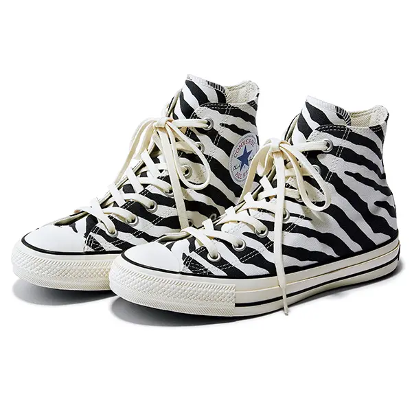 コンバースのゼブラ柄スニーカー