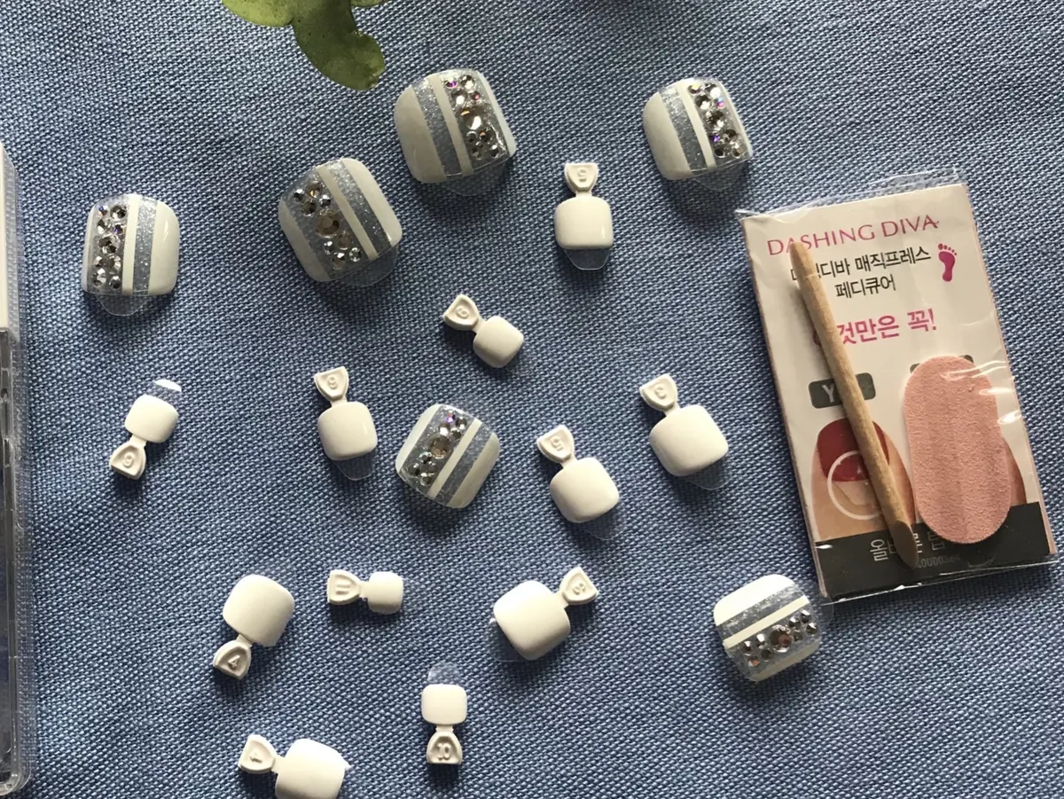 超簡単に！お手軽貼るだけジェルネイル♪の画像_1