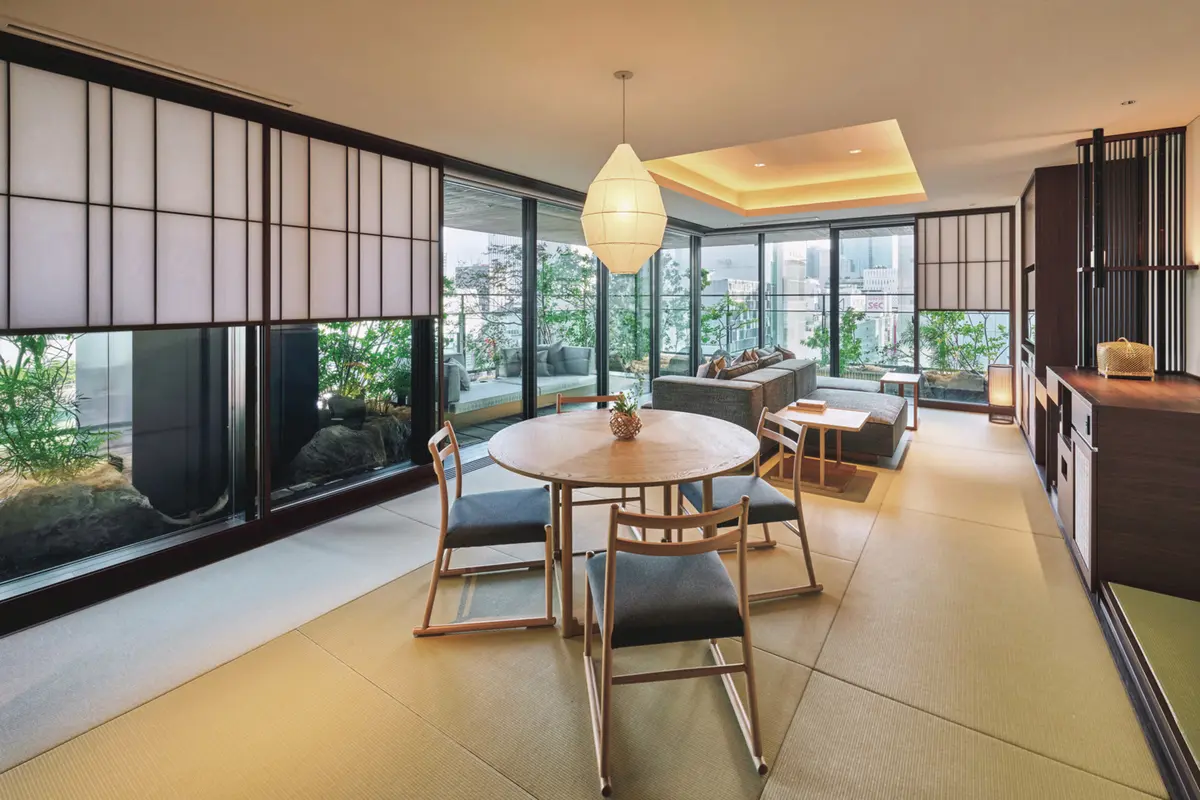 銀座新しい魅力を堪能。都会の日本リゾート『ふふ 東京 銀座』開業　エグゼクティブラグジュアリーコーナースイートの客室