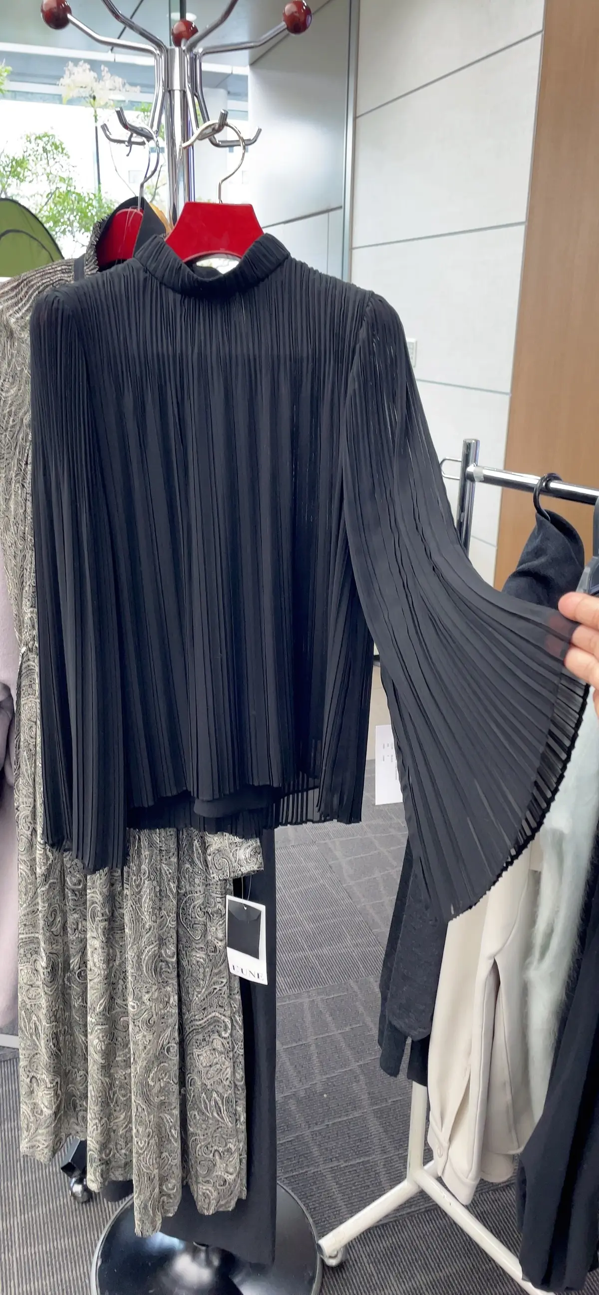 éclat Premium、E by éclat、試着会、会場、黒、ブラウス、黒ブラウス、長袖、お洒落