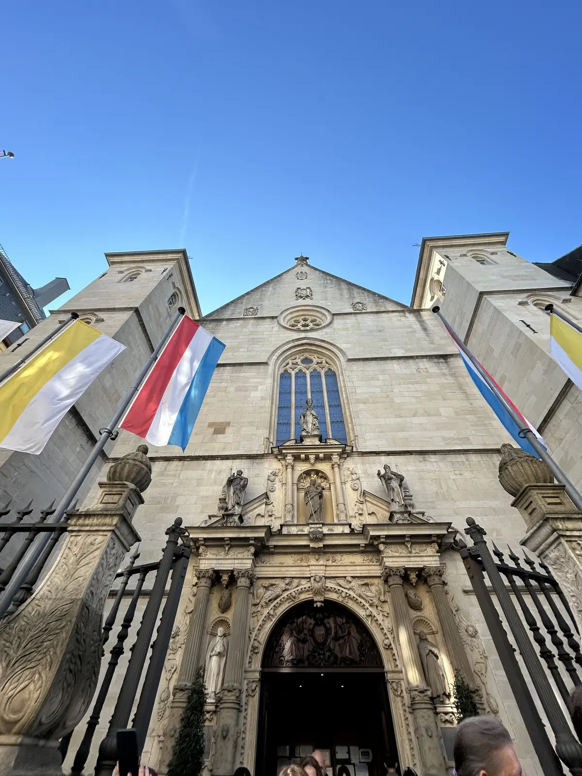 ノートルダム大聖堂（Cathédrale Notre-Dame） ルクセンブルク〈Groussherzogtum Lëtzebuerg〉ルクセンブルク　（Groussherzogtum Lëtzebuerg）聖堂。