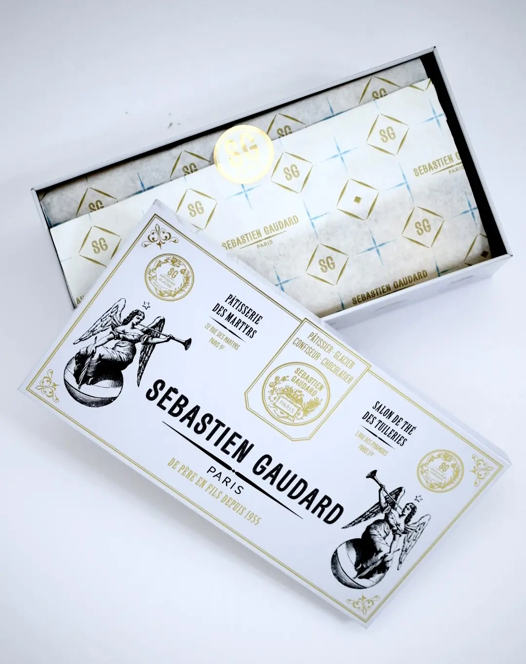 パリ　カフェ　SÉBASTIEN GAUDARD （セバスチャン・ゴダール）