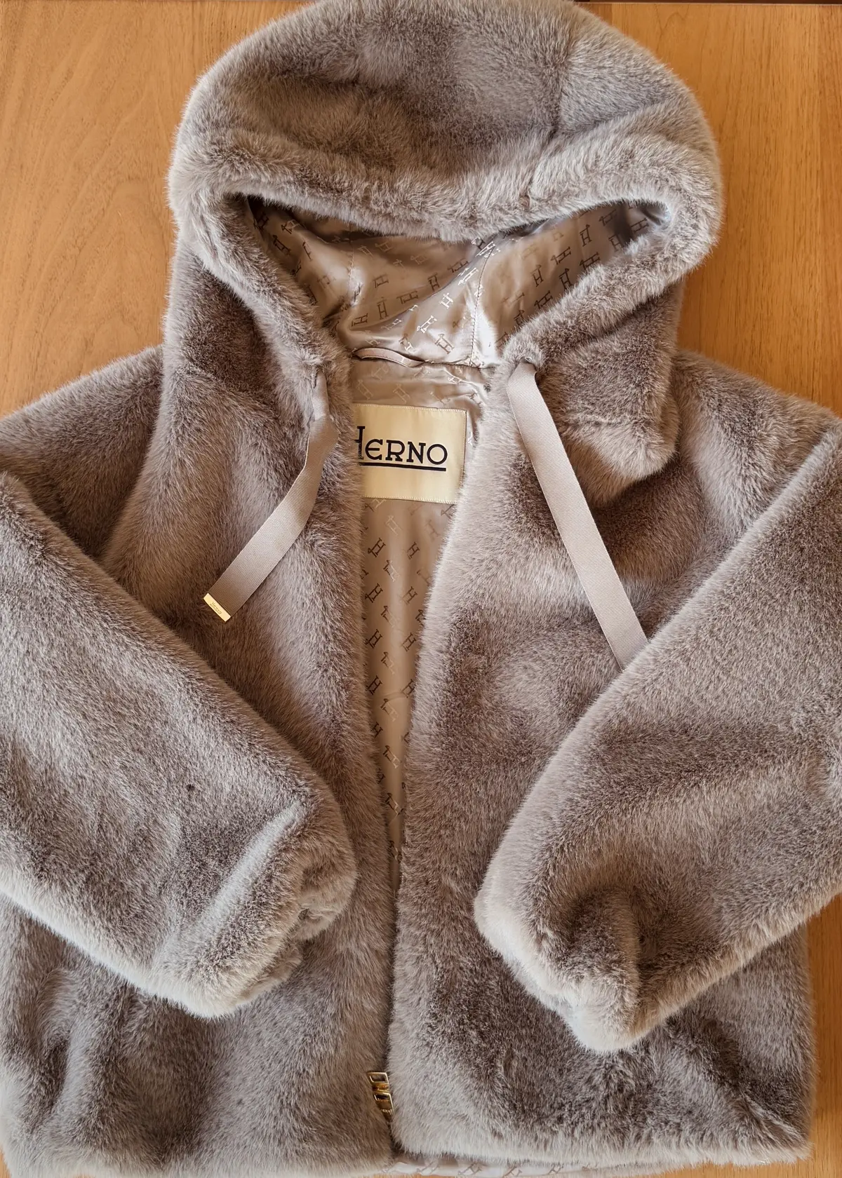 ヘビロテ必至アイテム♡ヘルノのフェイクフの画像_1