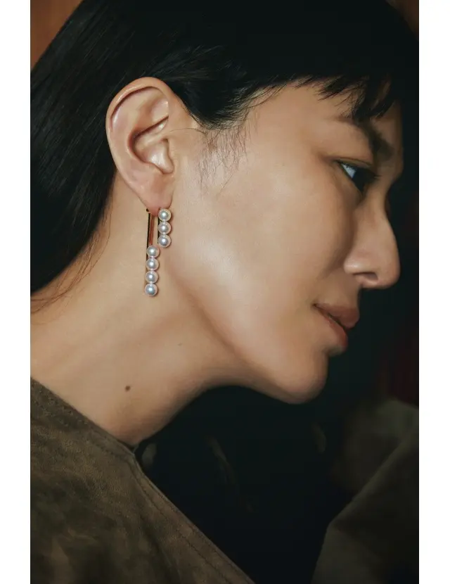 TASAKIのピアス「バランス ステップ」（YG×あこや真珠）￥550,000