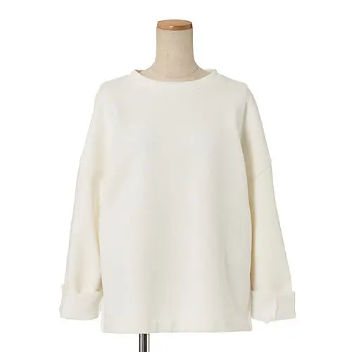 美人見えするトップス４選 “信頼ブランの画像_4