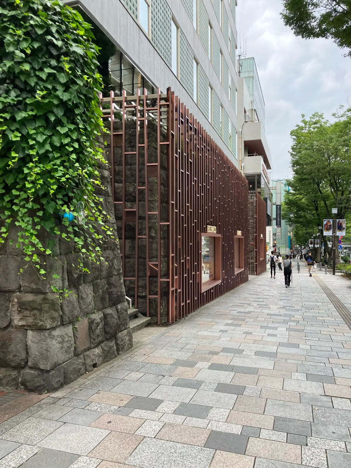 表参道　東京散歩　パワースポット　東京パワースポット　善光寺　遊茶　ユニクロ　ワンピース　ウルトラストレッチエアリズムワンピース