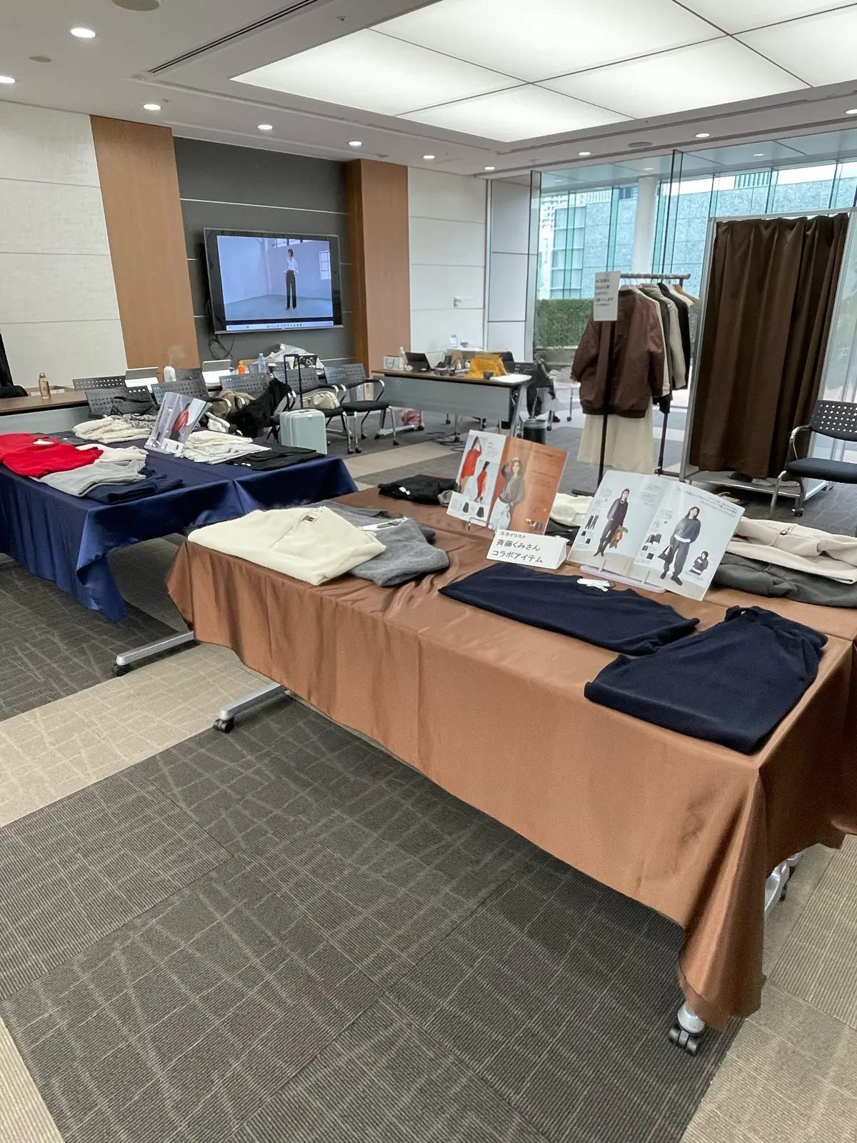 エクラ、エクラプレミアム、エクラプレミアム通販、éclat Premium、E by éclat、試着会、会場、ニット、ジャケット、2ピース、セットアップ、白ニット、赤ニット、紺ニット、グレーニット、ピンクニット、