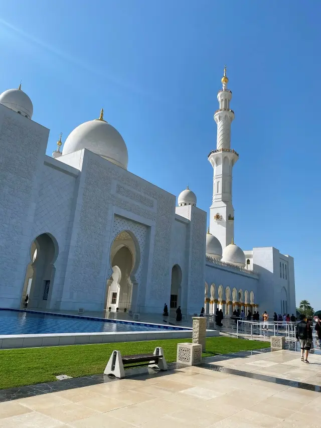 アブダビの象徴眩い「グラン・モスク」へ の画像_4