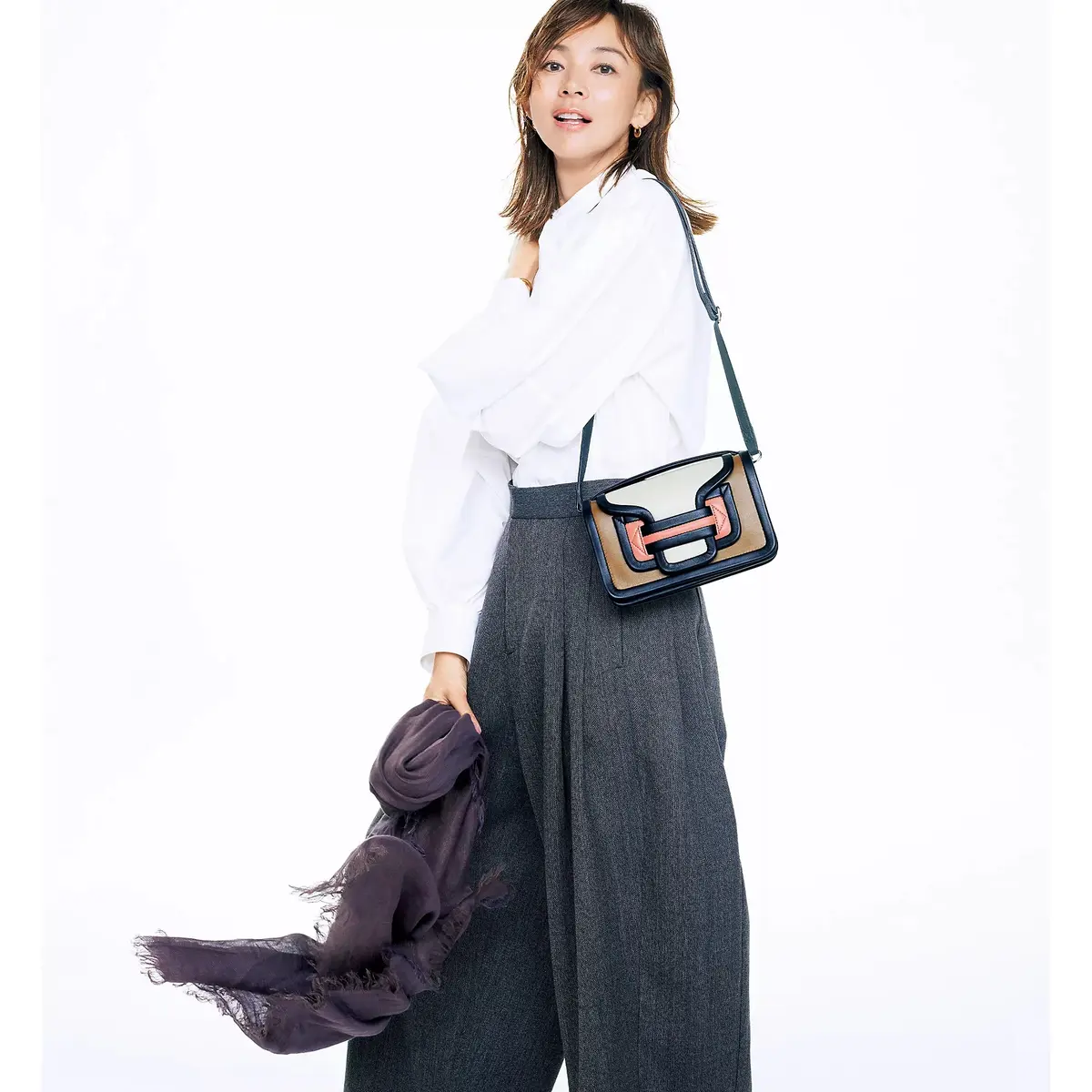 【50代 バッグ】 アラフィーのおしゃれの画像_1