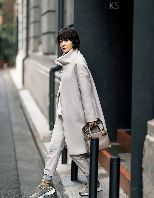 革新的なリサイクルウールを洗練された大人の一着に