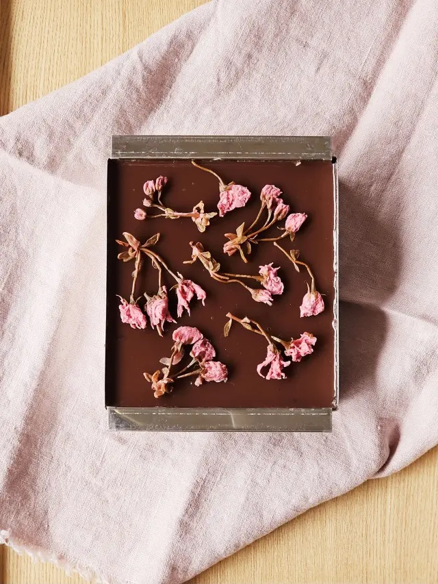 桜の和菓子の画像_3