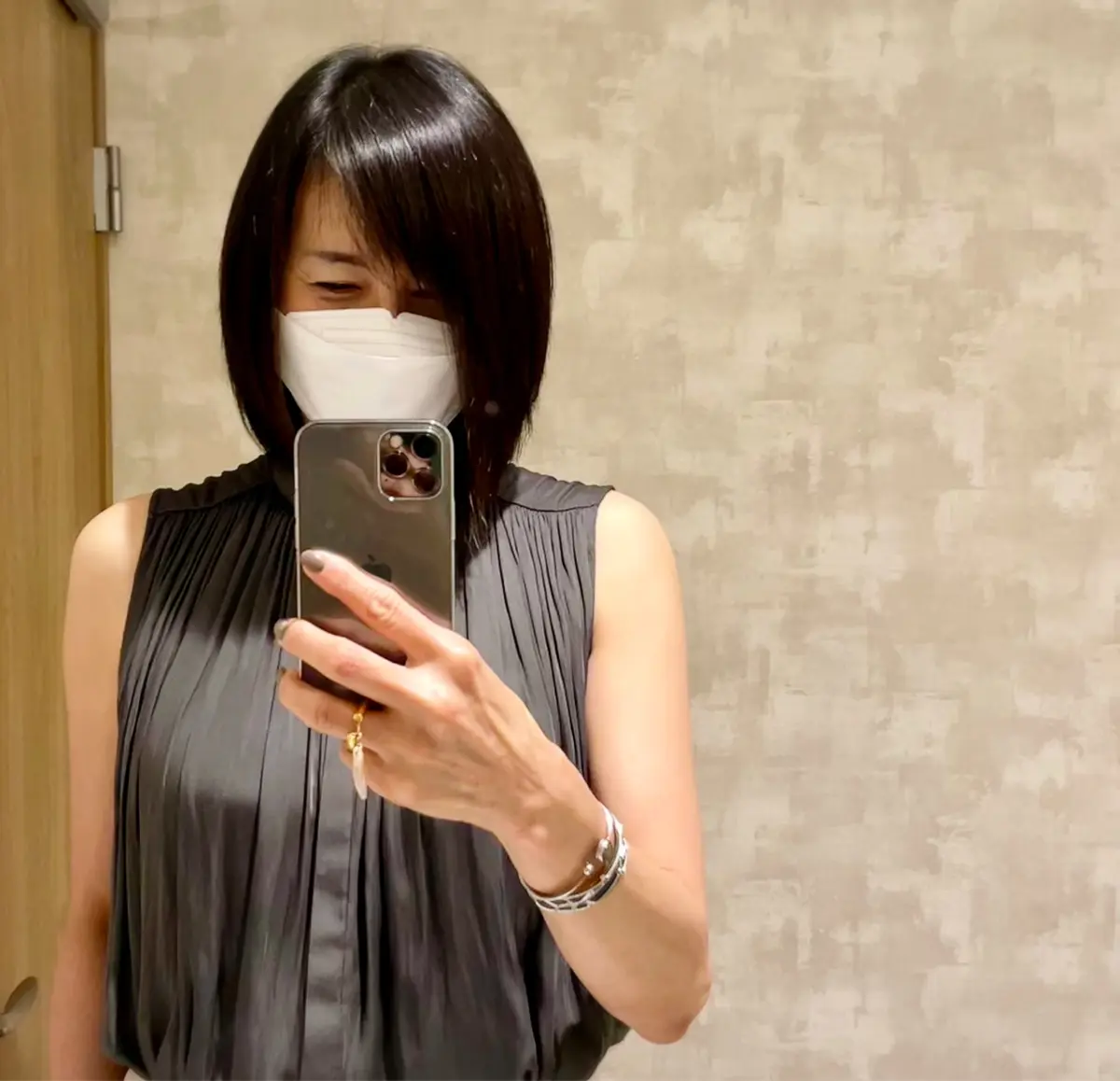 涼しげな透け感トップス×UVカットパンツの画像_2